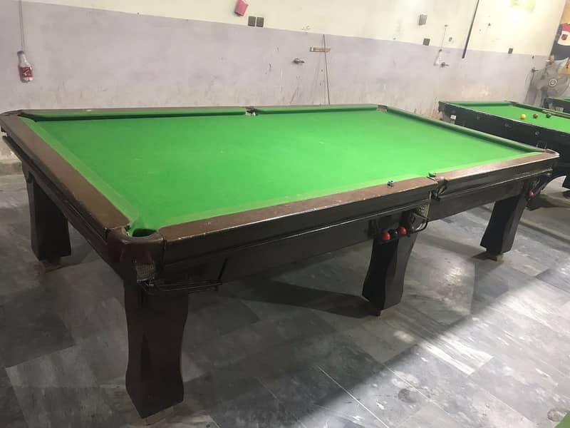 5/10 SNOOKER TABLE FOR SALE NORMAL CONDITION 2