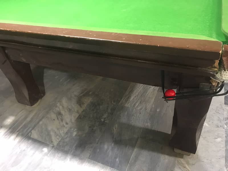 5/10 SNOOKER TABLE FOR SALE NORMAL CONDITION 3