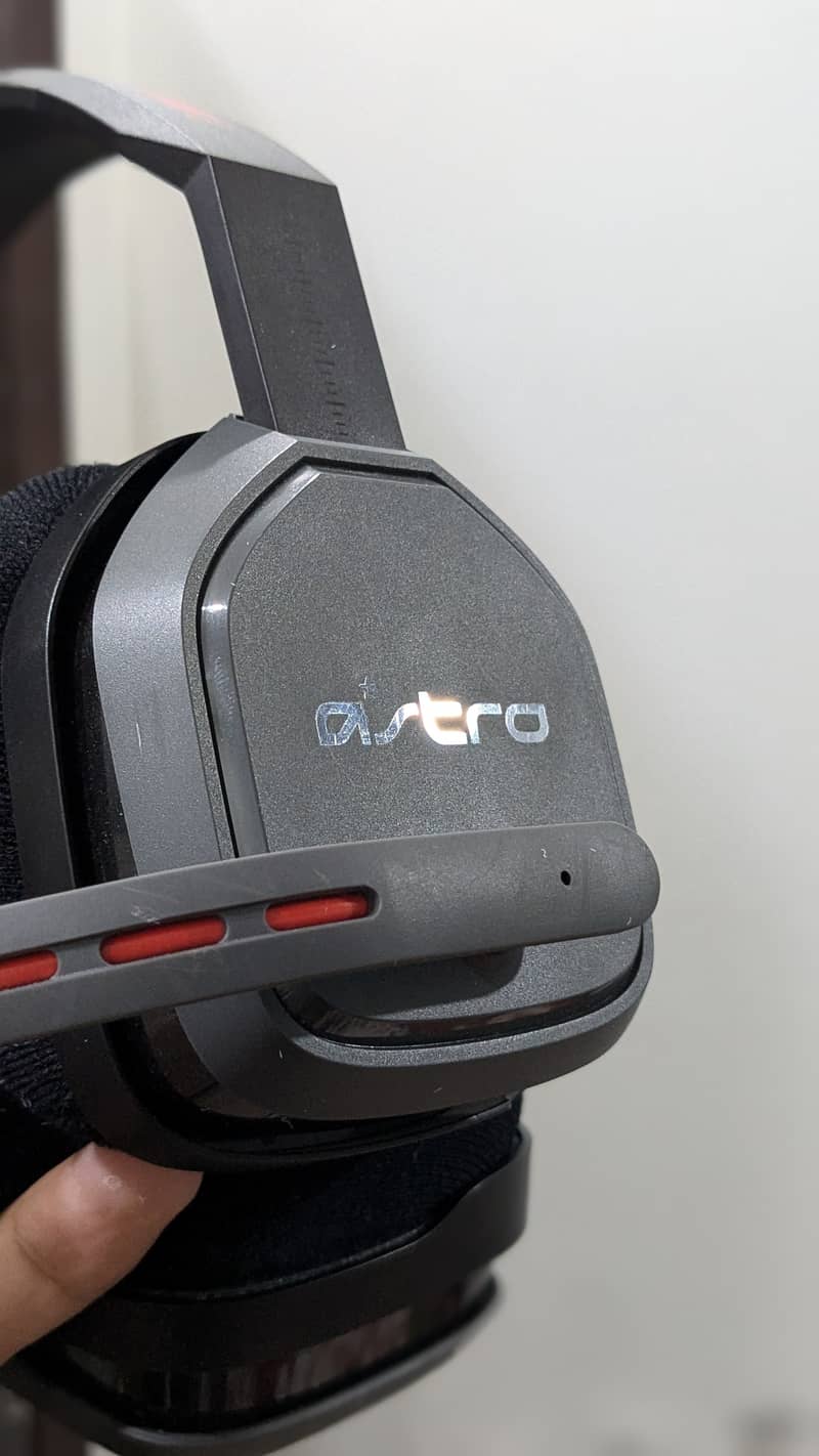 Logitech Astro A10 headphones 1