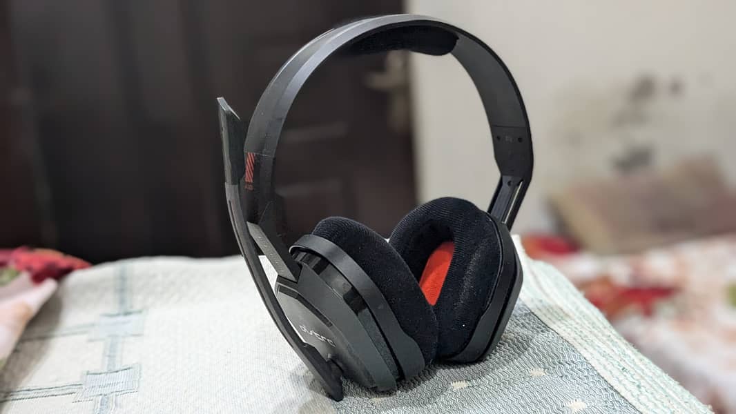 Logitech Astro A10 headphones 5