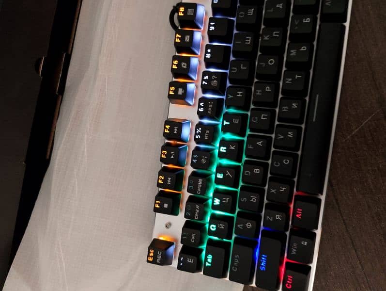 Zero Mechanical gaming keyboard running rgb lights 1