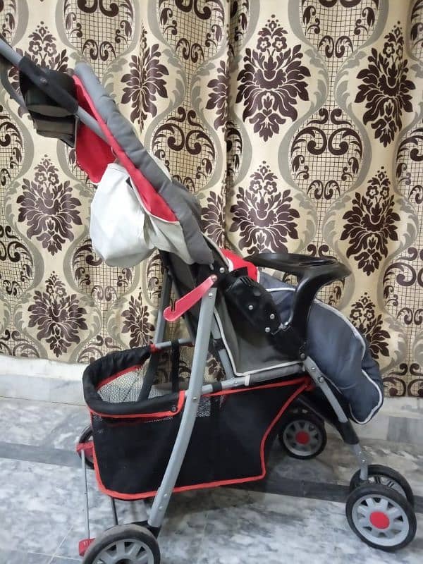 "Comfort & Style: Luxury Baby Pram for Sale!"#imported French Pram 4