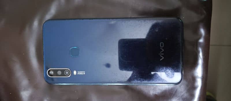 Vivo Y17 1