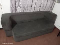 Sofa cumbed Telephone style