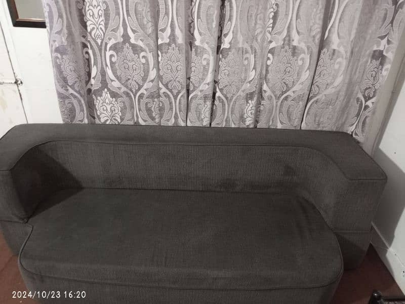 Sofa cumbed Telephone style 1