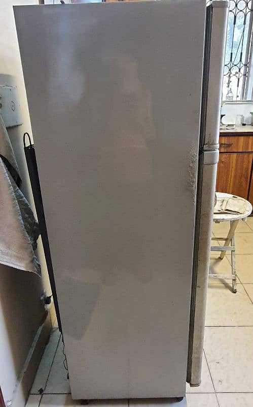 Dawlance fridge 6