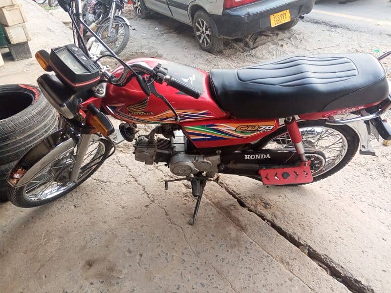 Honda CD 70 Model 2020 4