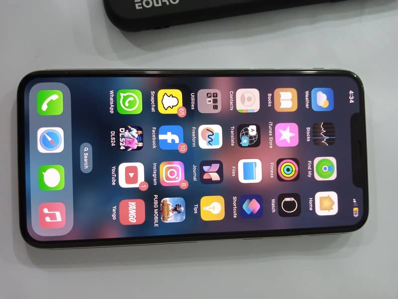 APPLE IPHONE XS MAX NON PTA BUT ONIC SIM WORKING 7