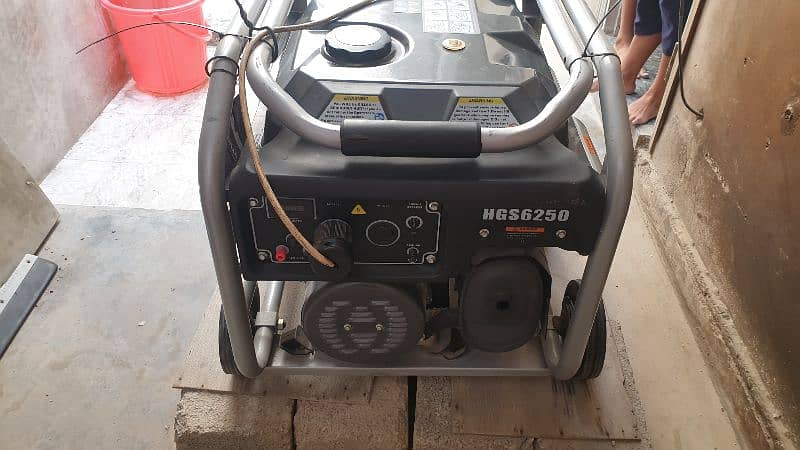 Hyundai Gasoline Generator 5.5 KW (HGS6250) 1