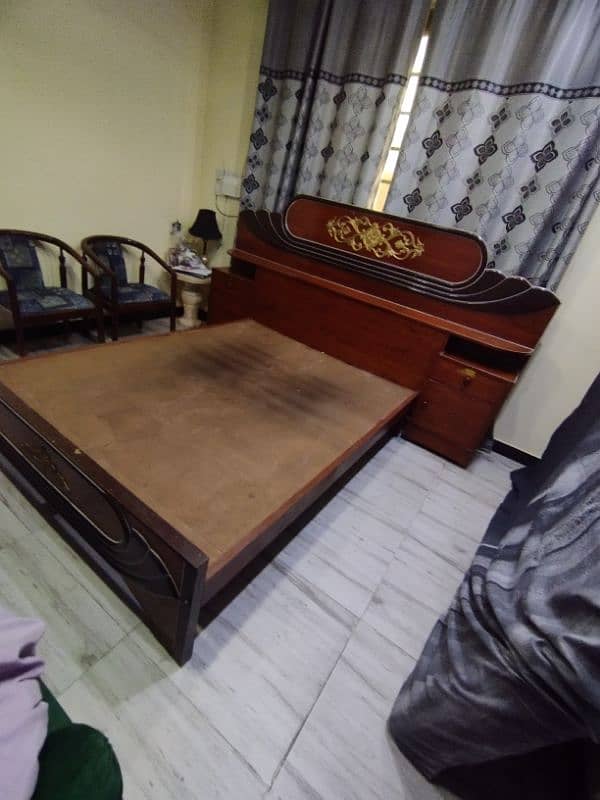 Queen size bed with side tables 2