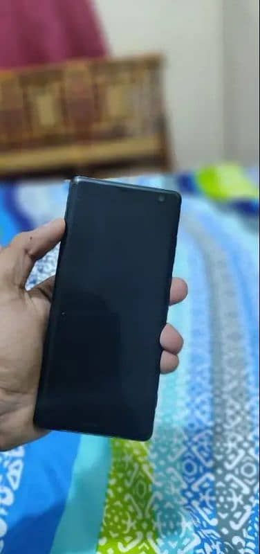 SONY XPERIA XZ3 0