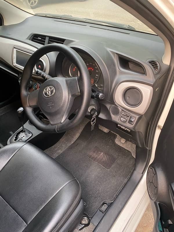 Toyota Vitz 2014 4