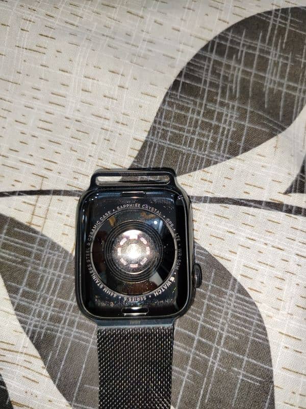 APPLE WATCH SERIES 5 2