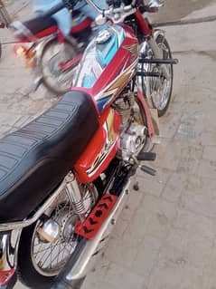 Exchange possible with Honda prider 100cc 22-23 Models