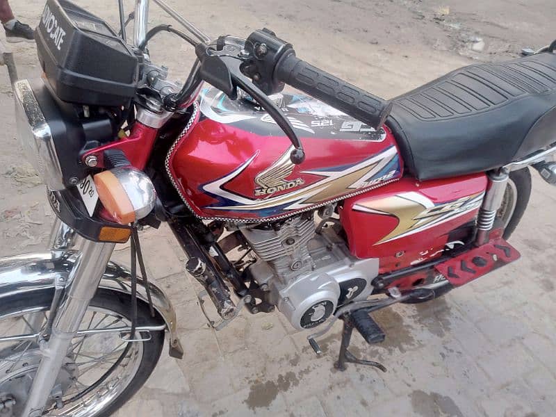 Exchange possible with Honda prider 100cc 22-23 Models 6