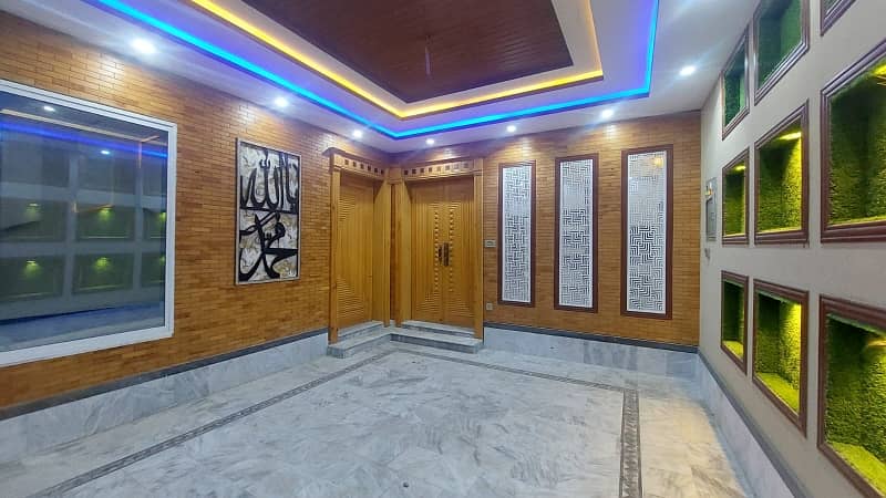 Prime Location House Of 7 Marla Is Available For Sale In Sufiyan Garden, Peshawar 2