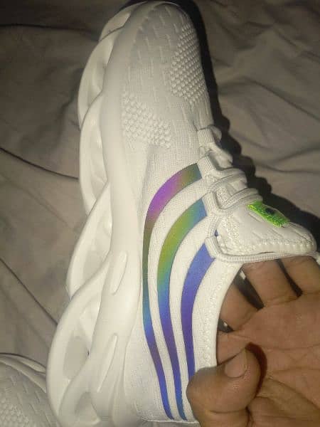 New quality sports shoes with untouched conditions 1