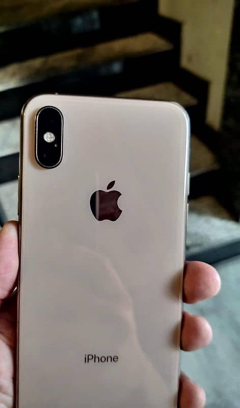 iphone xs sim working camera phone neat condition 1