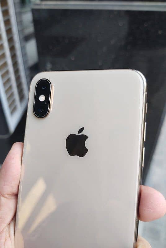 iphone xs sim working camera phone neat condition 6