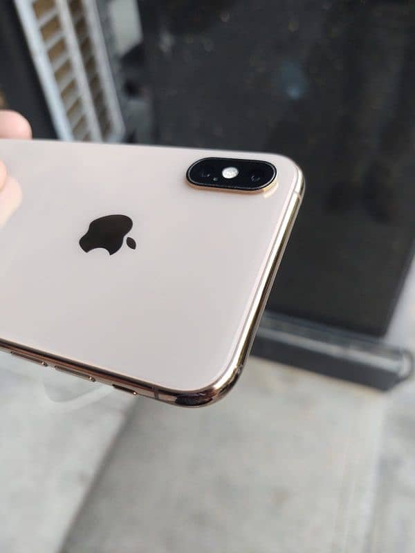 iphone xs sim working camera phone neat condition 7