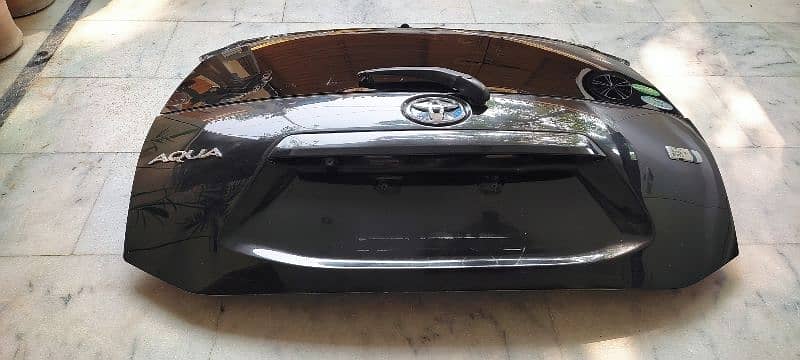 Toyota Aqua Trunk Door (Diggi) (Model 2012 to 2021) Black Color 15