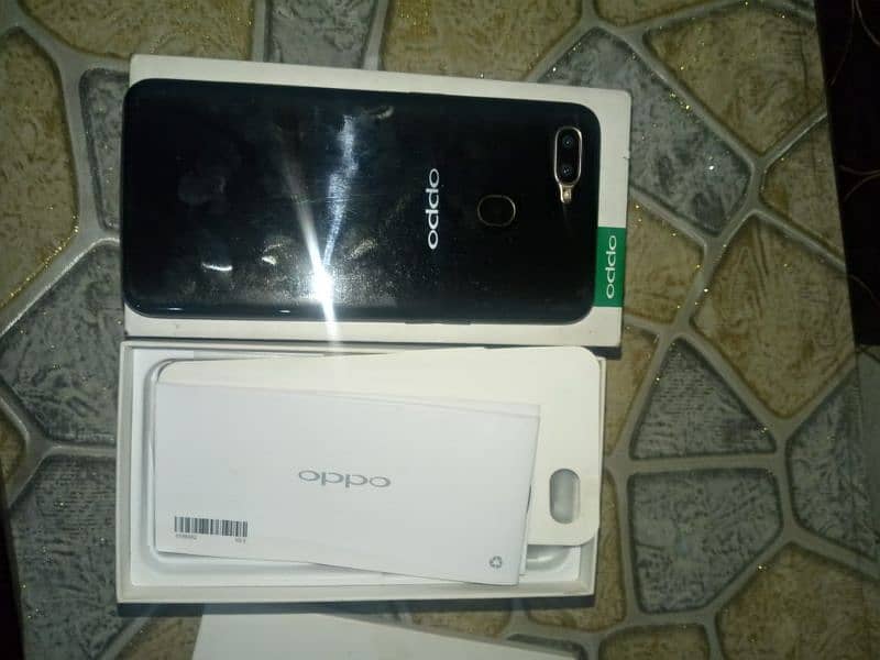 oppo A5s.    3gb    32gb 4