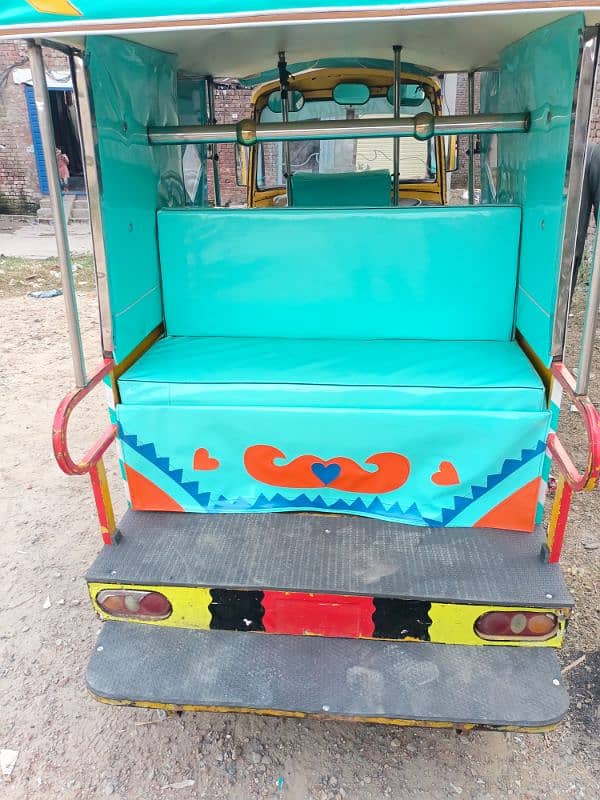 CNG rickshaw for sale 3