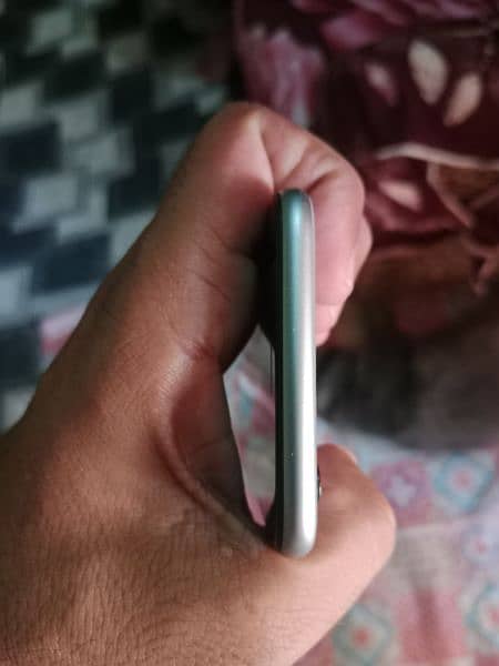 iphone 6/ 16gb non pta 2 month sim chaly gi 5