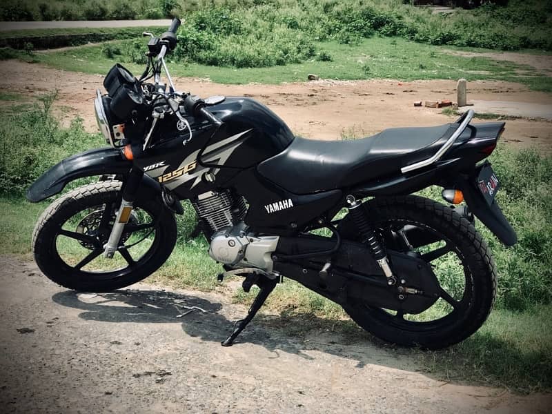 yamaha ybr 125G 7