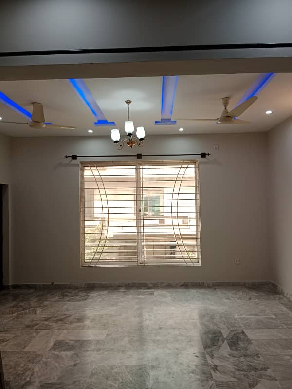 Upper Portion available for rent 7