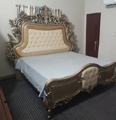 complete bed set, recently bought, condition like new 0