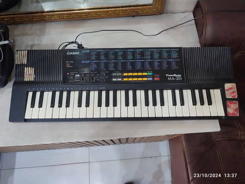 Casio tonebank keyboard MA-201 0