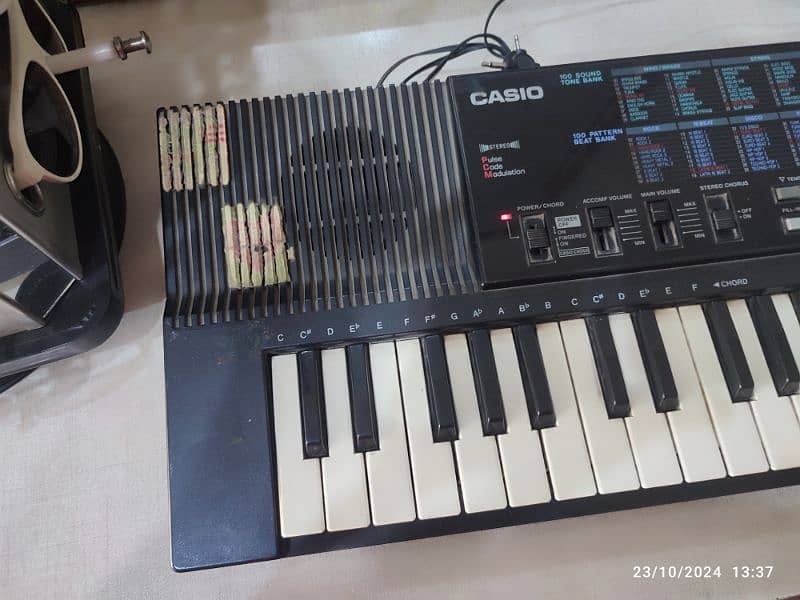 Casio tonebank keyboard MA-201 3