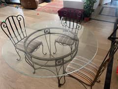 Round dining table with chairs 0