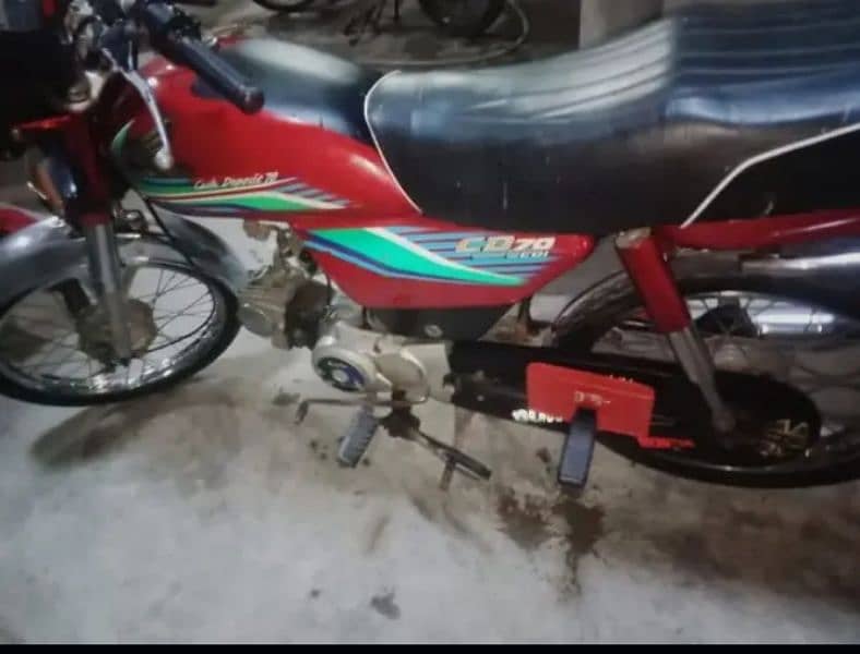 Honda CD 70 03007932885 2