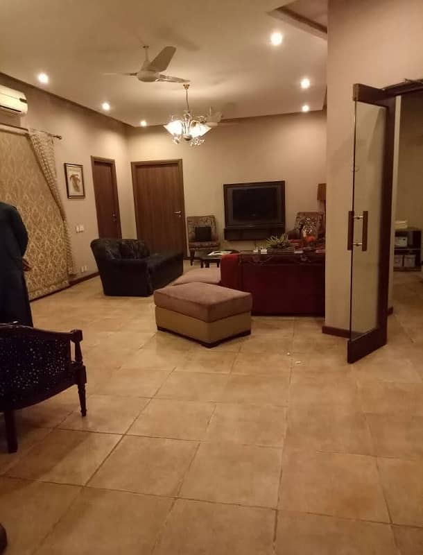 01 KANAL FULLY FURNISHED UPPER PORTION WITH SEPARATE GATE AVAILABLE FOR RENT 0