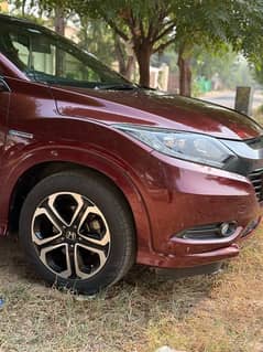 Honda Vezel hybrid Z package Red wine color 2015 model