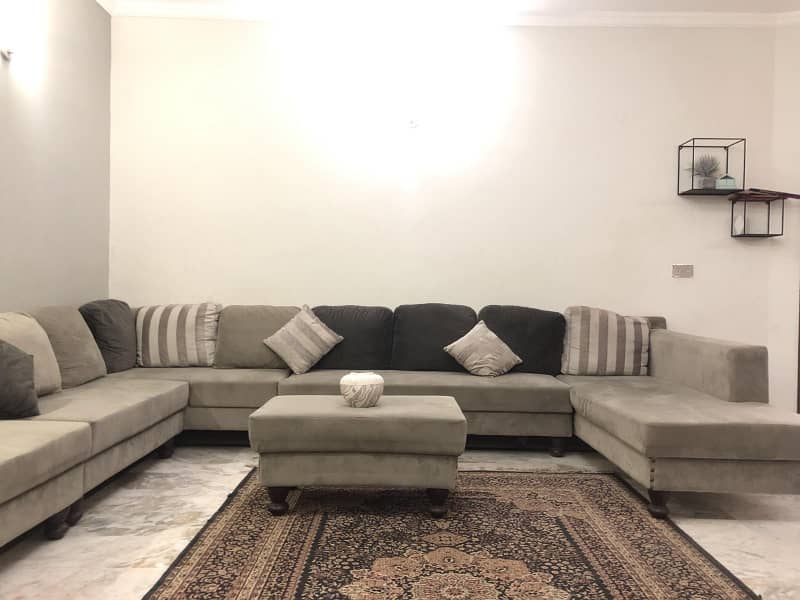 10 Marla Fully Furnished House Available For Rent 29