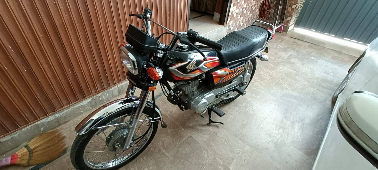 FOR SALE: Honda CG 125 in Excellent Condition – Like New! 7