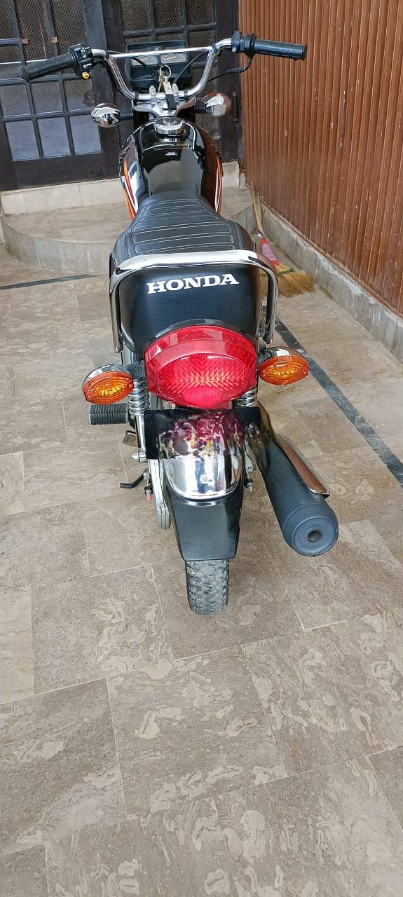 FOR SALE: Honda CG 125 in Excellent Condition – Like New! 8