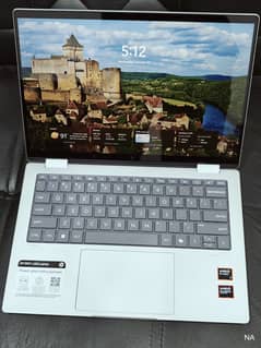 HP Envy 14" Ryzen 7 8840hs 16gb DDR5