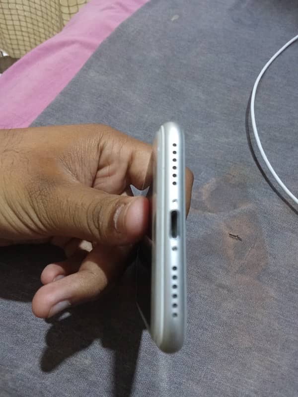 iPhone 8 64gb non pta (sim working ) 5