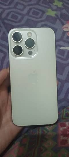 Iphone 15 Pro jv White titanium 0