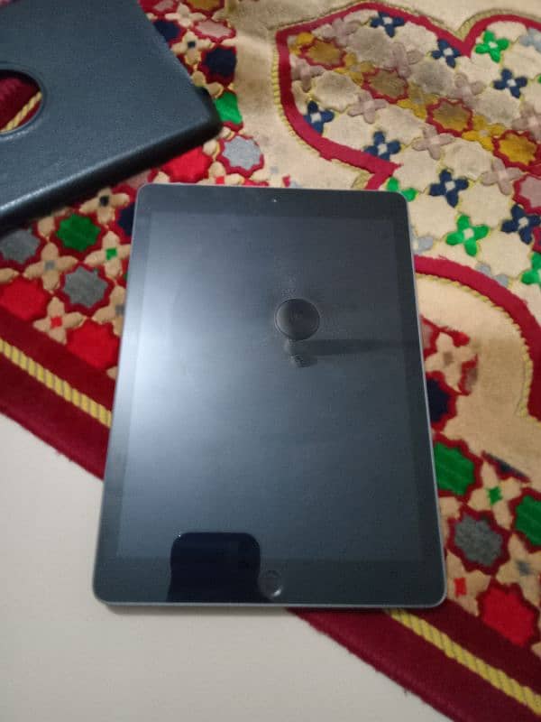 IPAD FOR SALE 6TH GENERATION EXCHANGE POSSIBLE 4