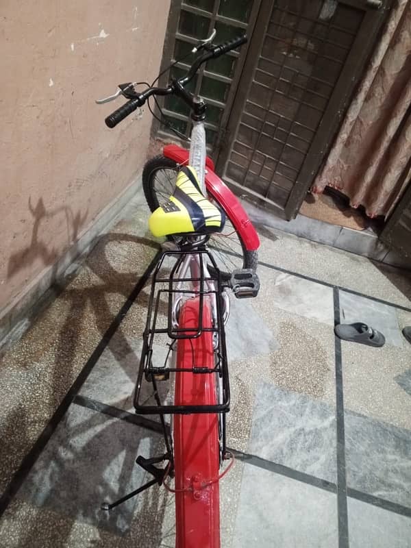 Gaint bicycle in brand new condition 5