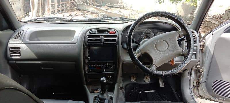 Suzuki Baleno 2001 12