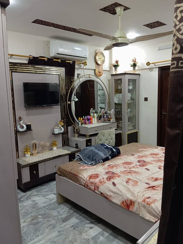 WELL MAINTAINED FLAT FOR SALE IN BLOCK 17, GULSHAN. 10