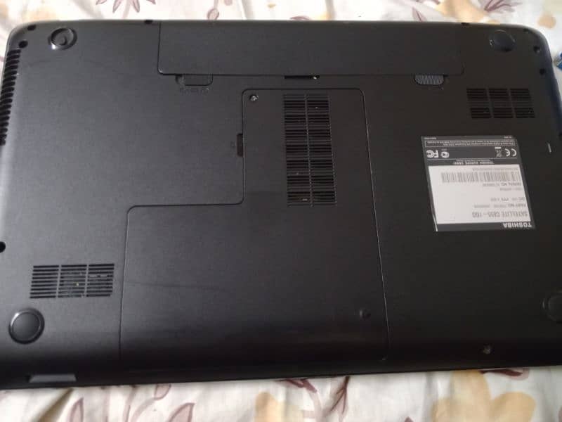 Toshiba laptop with original charger (silver color) 5