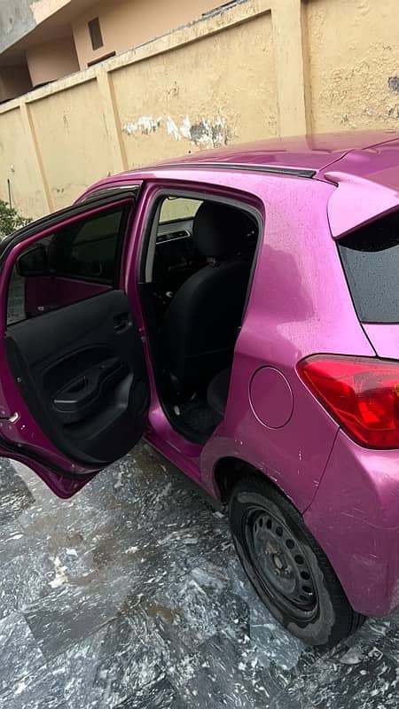 Mitsubishi Mirage 1.0 G 4