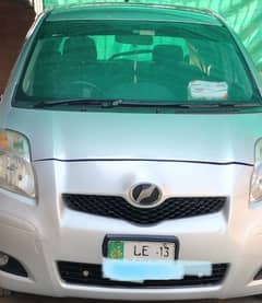 Toyota Vitz 2013